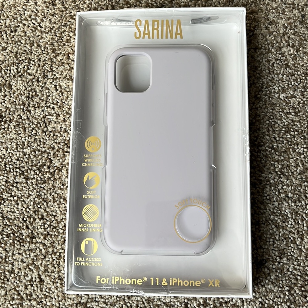 Iphone 11/iPhone XR case - Never used
